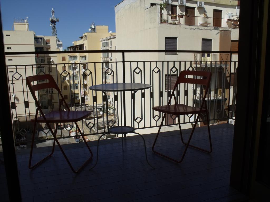 מלון פלרמו A Tre Passi Dal Centro מראה חיצוני תמונה